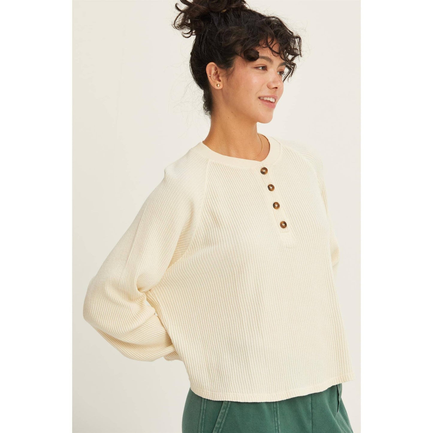 HENLEY WAFFLE RAGLAN TOP