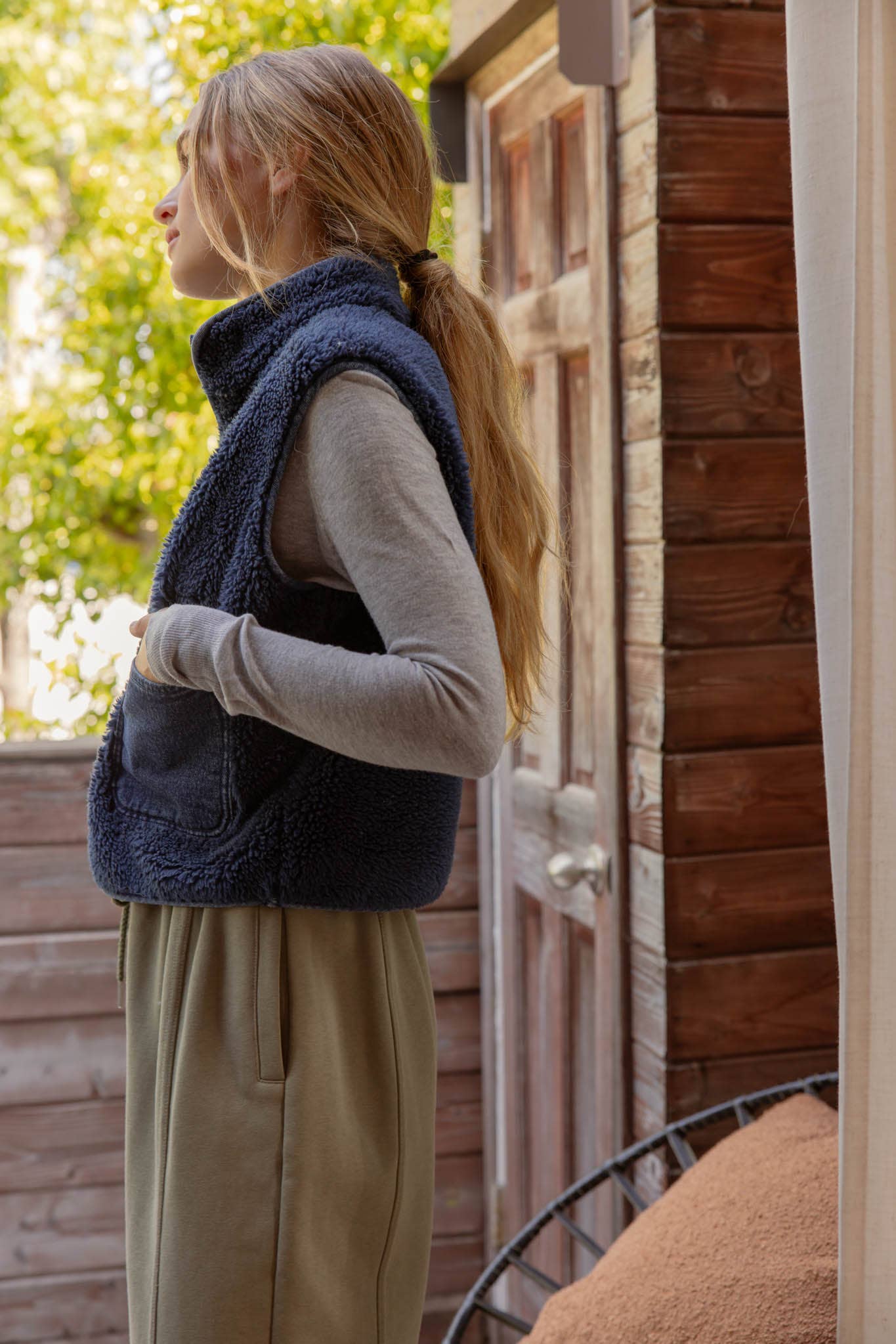 FLEECE ZIP UP VEST WITH POCKETS