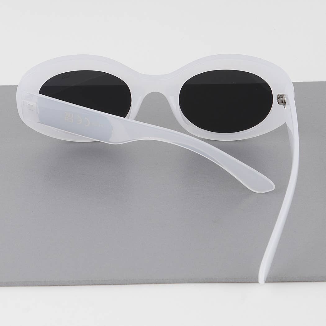 Minimal Retro Round Sunglasses