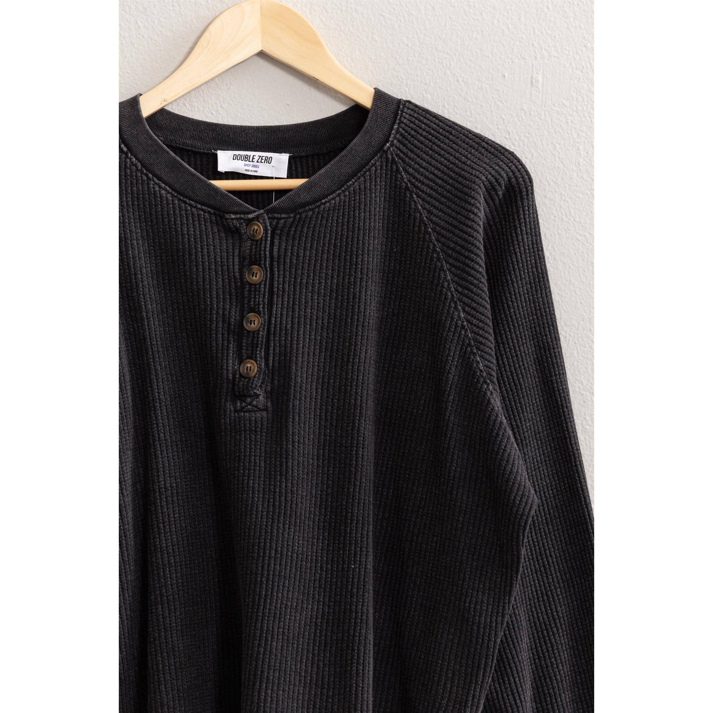 HENLEY WAFFLE RAGLAN TOP